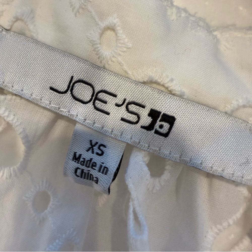 Joe’s Jeans Women’s “The Andie” White Eyelet Top Split V-neck Puff Sleeves Sz XS - Picture 6 of 13
